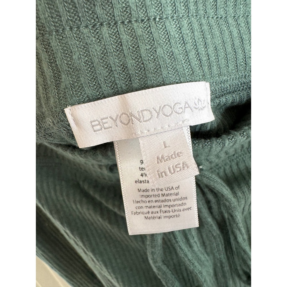 Beyond Yoga Your Line midi sweat pants size large - Picture 4 of 8